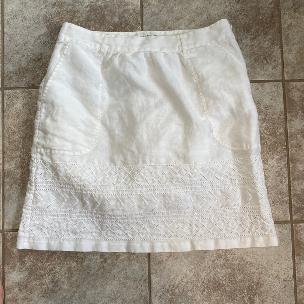 Banana Republic 100% linen white embroidered skirt size 4